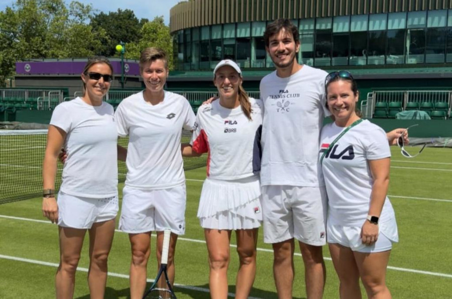 Luisa Stefani estreia nesta quinta-feira (4) em Wimbledon