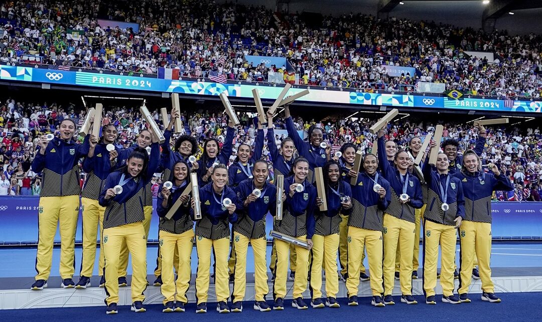 Prata no futebol, bronze no vôlei, show feminino e Brasil chega a 20 medalhas em Paris