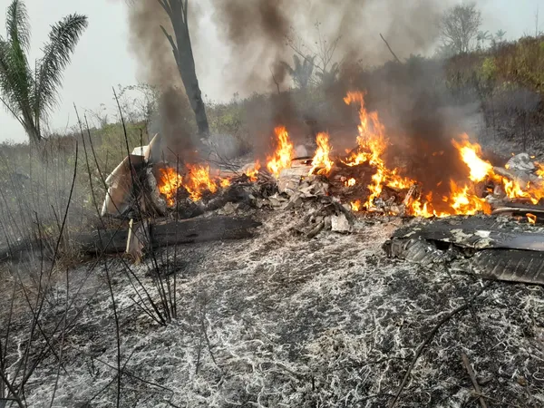 Avião de pequeno porte cai e deixa 5 mortos em Apiacás, na zona rural de Mato Grosso