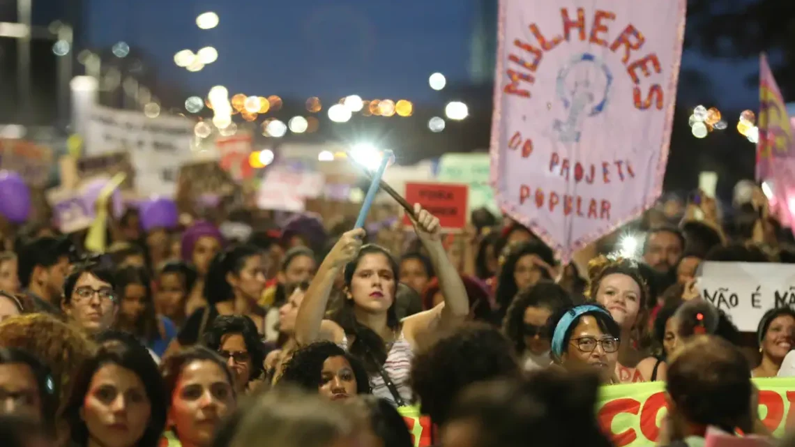 O que é e como denunciar violência política de gênero