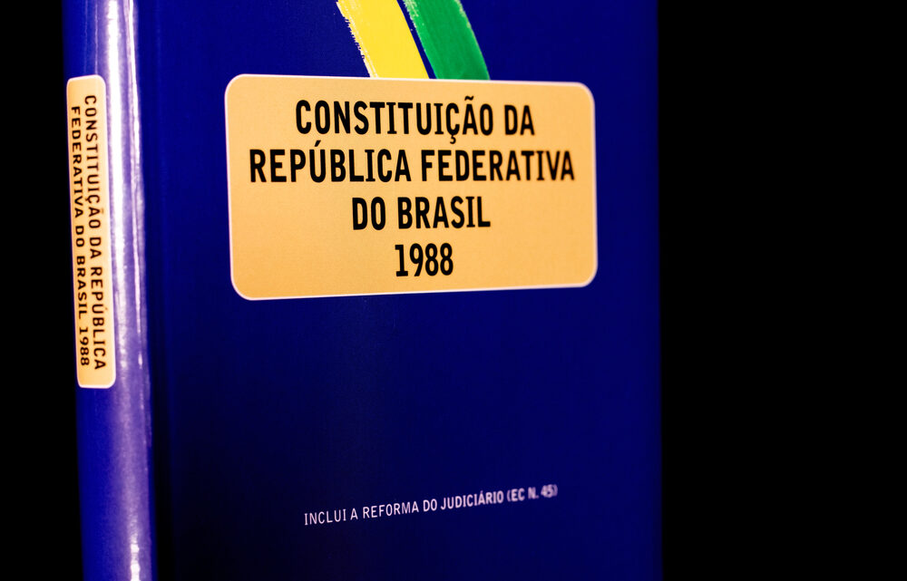 Estudo do IBPT revela que em 36 anos da Constituição mais de 7,8 milhões de normas foram editadas, 595 por dia