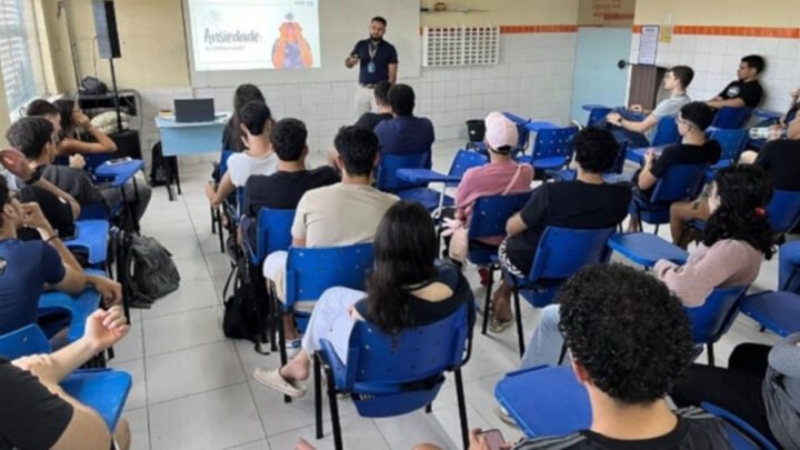 Dia dos Professores: docentes brasileiros estão mais otimistas, revela pesquisa nacional com educadores 