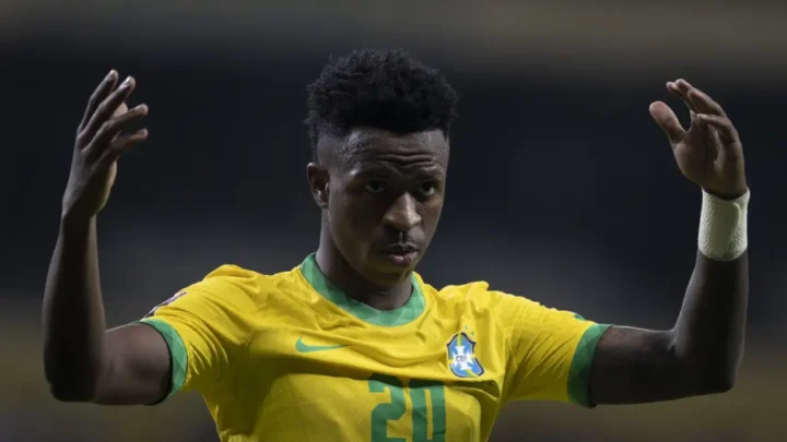 Vini Jr. acredita que sua luta contra o racismo pesou em derrota na Bola de Ouro