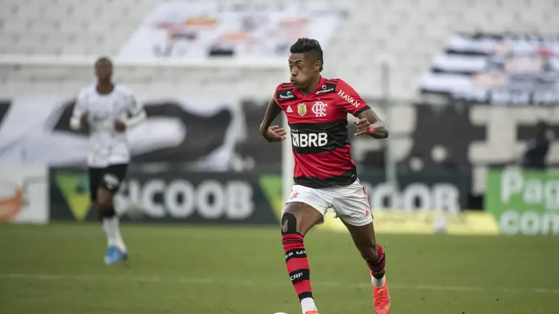 Flamengo diz que confia em Bruno Henrique e dará suporte ao atleta