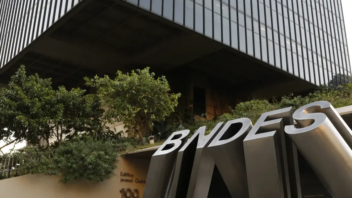 BNDES lança serviço que agiliza crédito a micro e pequenas empresas