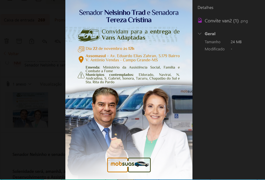 Senador Nelsinho e senadora Tereza Cristina entregam nove vans com acessibilidade para municípios de MS