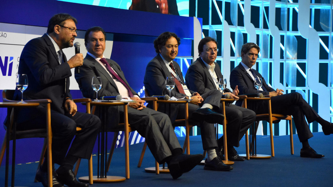 Longen debate apagão da mão de obra com ministro do Trabalho e especialistas no ENAI