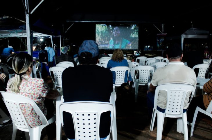 TransCine leva cinema gratuito a Nova Alvorada do Sul com o projeto ‘Vizinhança na Praça’