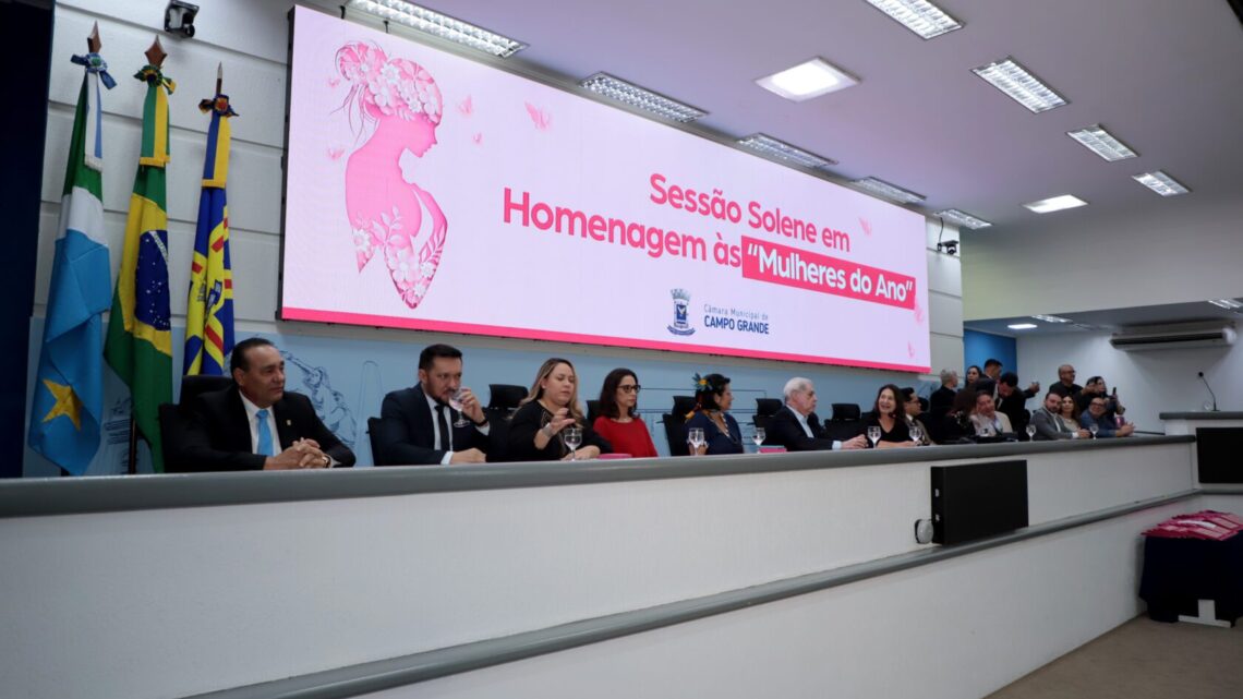 Câmara de Vereadores homenageia Mulheres do Ano em Sessão Solene