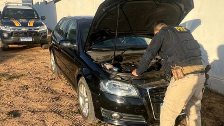 PRF recupera carro de luxo furtado durante test drive em Natal/RN