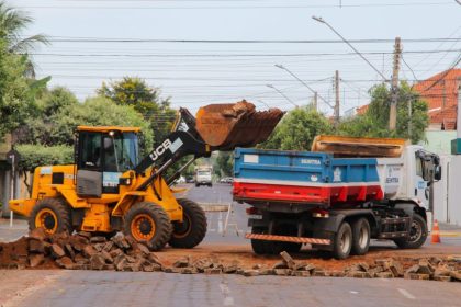 Prefeitura de Três Lagoas realiza revitalização de trecho da Rua Cel. João Gonçalves de Oliveira