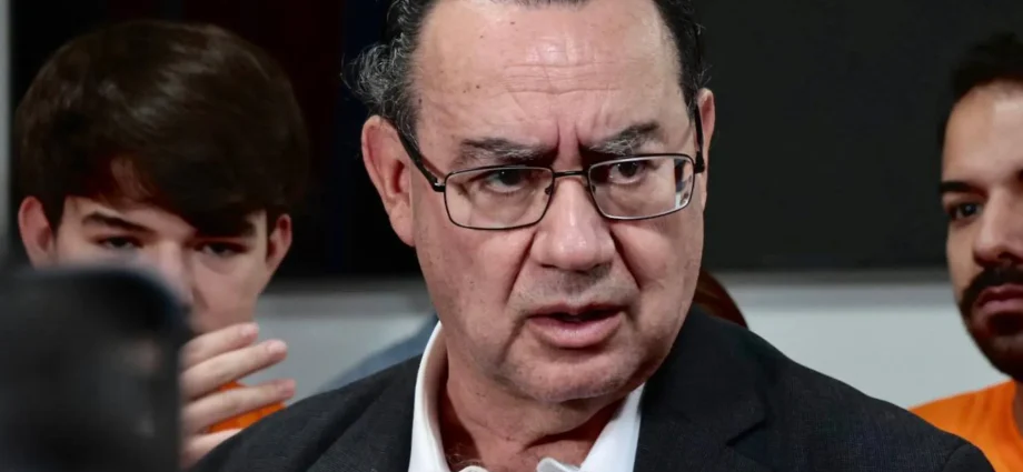 Cury lidera intenções de voto entre independentes com 24%, diz pesquisa Quaest