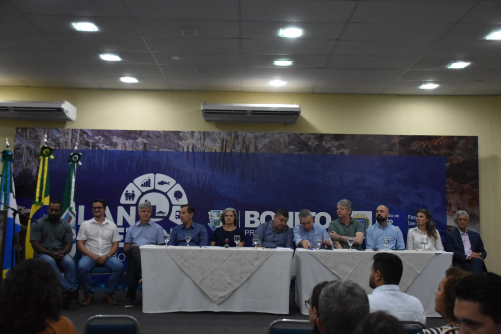 Fiems apresenta proposta na primeira audiência pública de revisão de plano diretor de Bonito 5 image 1097